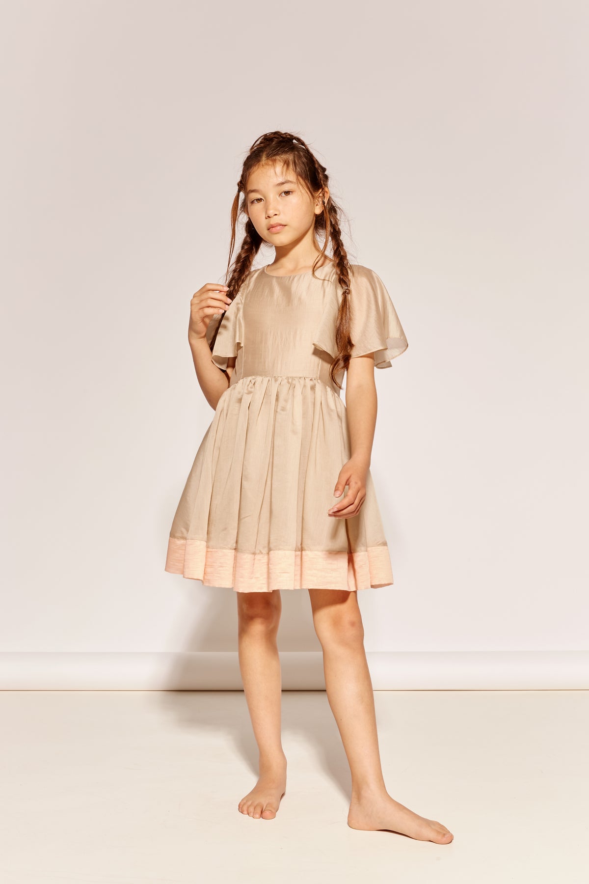 Es-Cape One's Notice